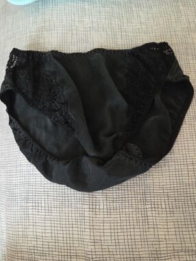 Black Lace-Trim Women's silk Panties